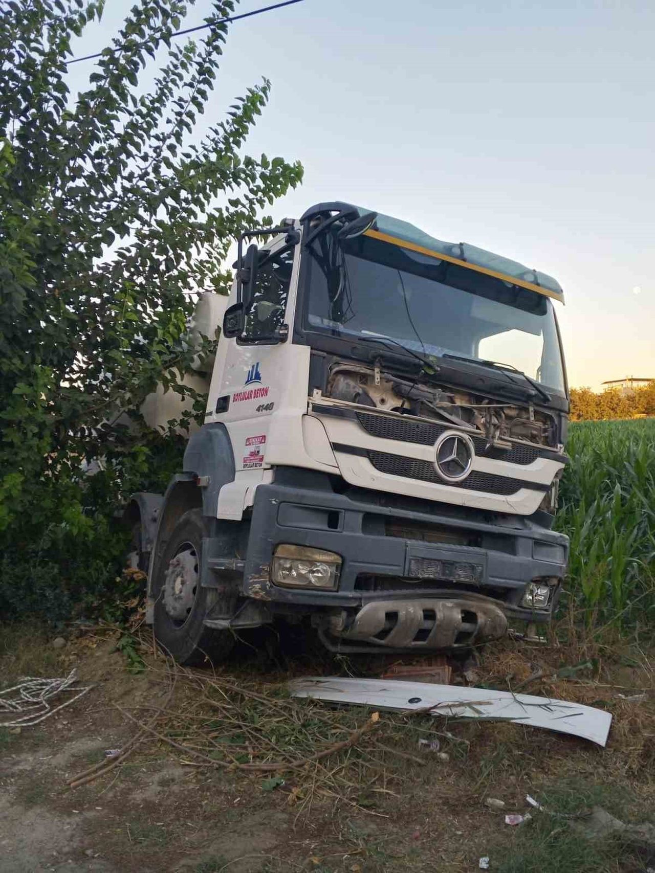 KALP KRİZİ GEÇİREN BETON MİKSERİNİN SÜRÜCÜSÜ HASTANEDE HAYATINI KAYBETTİ