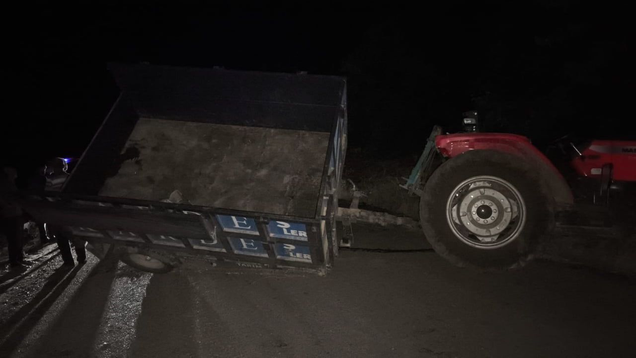ELAZIĞ’DA TRAKTÖR İLE OTOMOBİLİN ÇARPIŞMASI SONUCU MEYDANA GELEN TRAFİK KAZASINDA, 3’Ü AĞIR OLMAK...