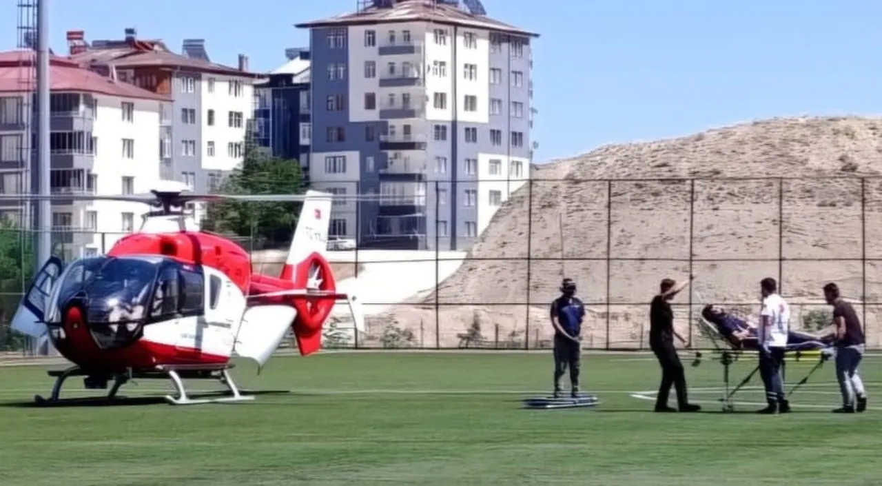 DARENDE’DE KALP KRİZİ GEÇİREN HASTA İÇİN HAVA AMBULANSI HAVALANDI