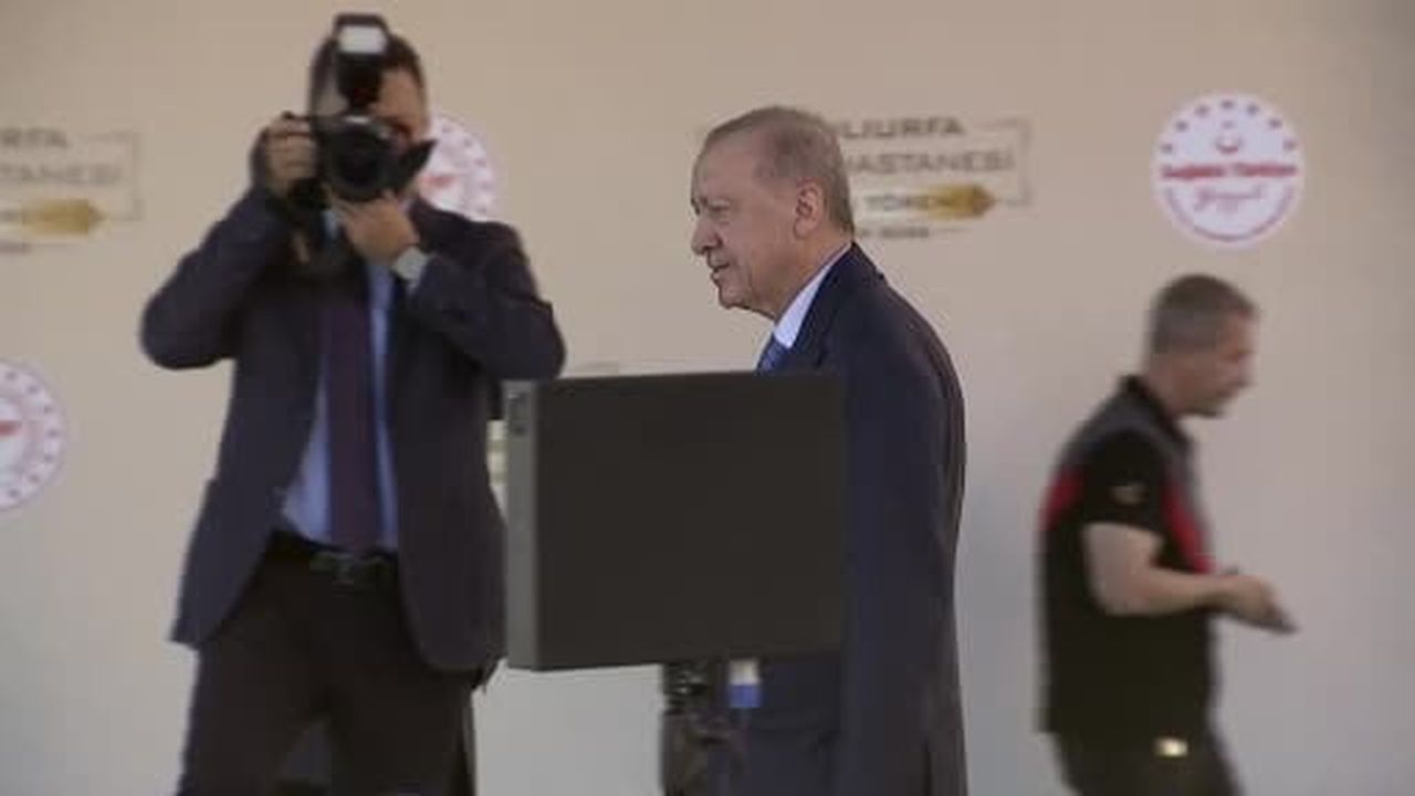 Cumhurbaşkanı Erdoğan: "Kimsenin hakkını kimseye yedirmeden adalet ve hakkaniyet zemininde sorunun...