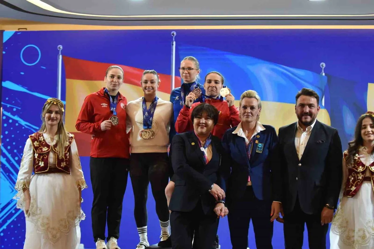 ARNAVUTLUK’UN DURRES ŞEHRİNDE DÜZENLENEN GENÇLER VE U23 AVRUPA HALTER ŞAMPİYONASI'NIN DÖRDÜNCÜ...