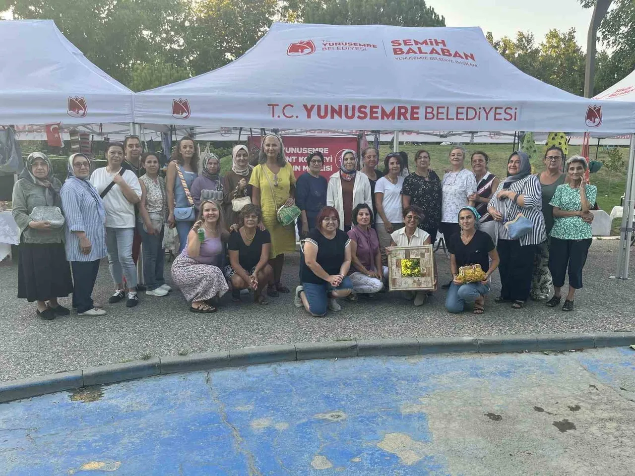 YUNUSEMRE BELEDİYESİ’NİN KADIN EMEĞİNİ VE ÜRETİMİNİ DESTEKLEMEK AMACIYLA DÜZENLEDİĞİ KADIN EL...
