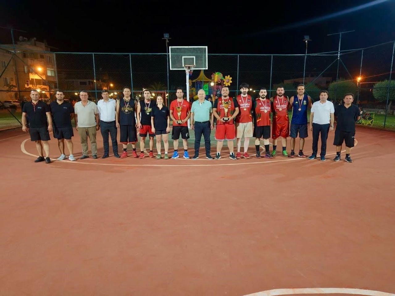 AYDIN'IN ÇİNE İLÇESİNDE ÜÇ GÜN BOYUNCA BÜYÜK HEYECANA SAHNE OLAN 3X3 SOKAK BASKETBOLU TURNUVASI...