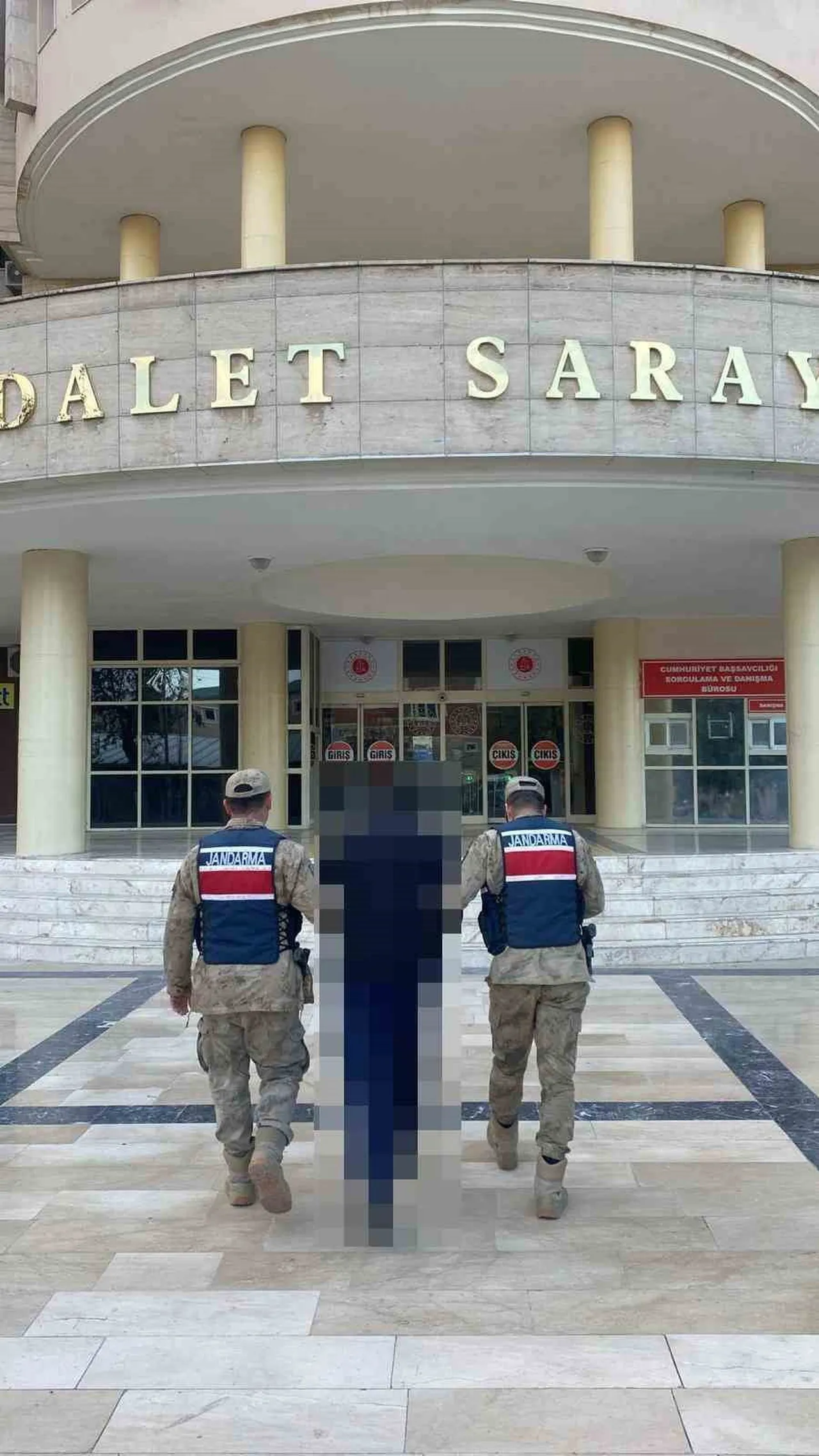 UYUŞTURUCUDAN ARANAN ŞAHIS YAKALANDI