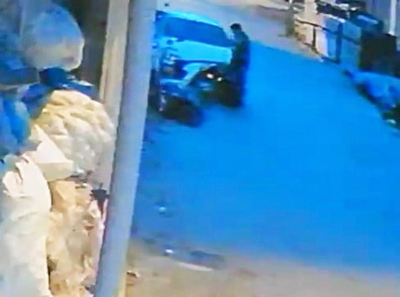 ELEKTRİKLİ BİSİKLET SÜRÜCÜSÜNÜN SEYİR HALİNDEYKEN TELEFONUYLA OYNAMASI KAZAYA NEDEN OLDU. KAZA...
