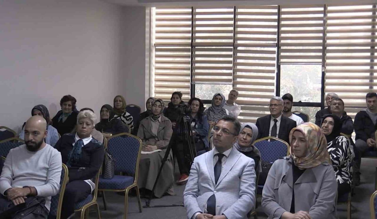 ELAZIĞ BELEDİYESİ TARAFINDAN ŞEHRİN KÜLTÜR VE SANAT HAYATINA KATKI SUNMAK AMACIYLA DÜZENLENEN...