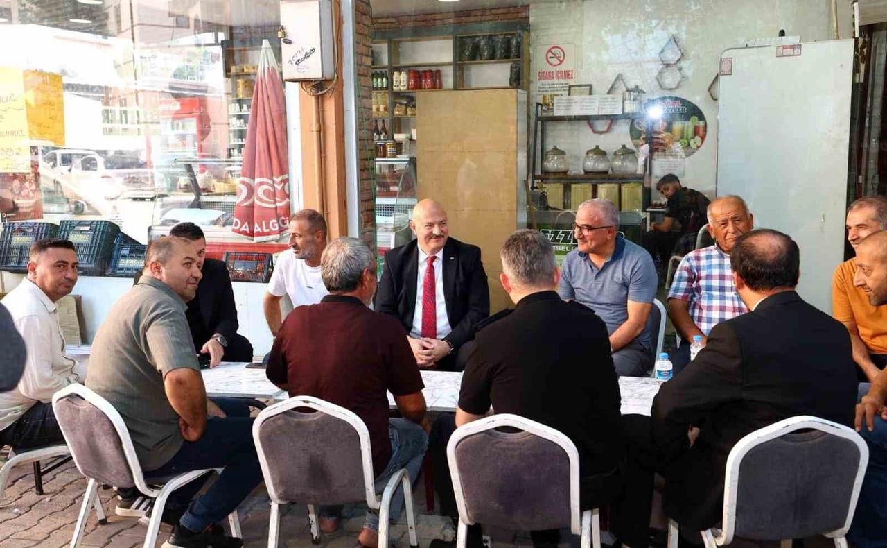 ADIYAMAN VALİSİ ABDULLAH KÜÇÜK, KENT MERKEZİNDEKİ GÖLBAŞI CADDESİ'NDE FAALİYET GÖSTEREN ESNAFLARI...
