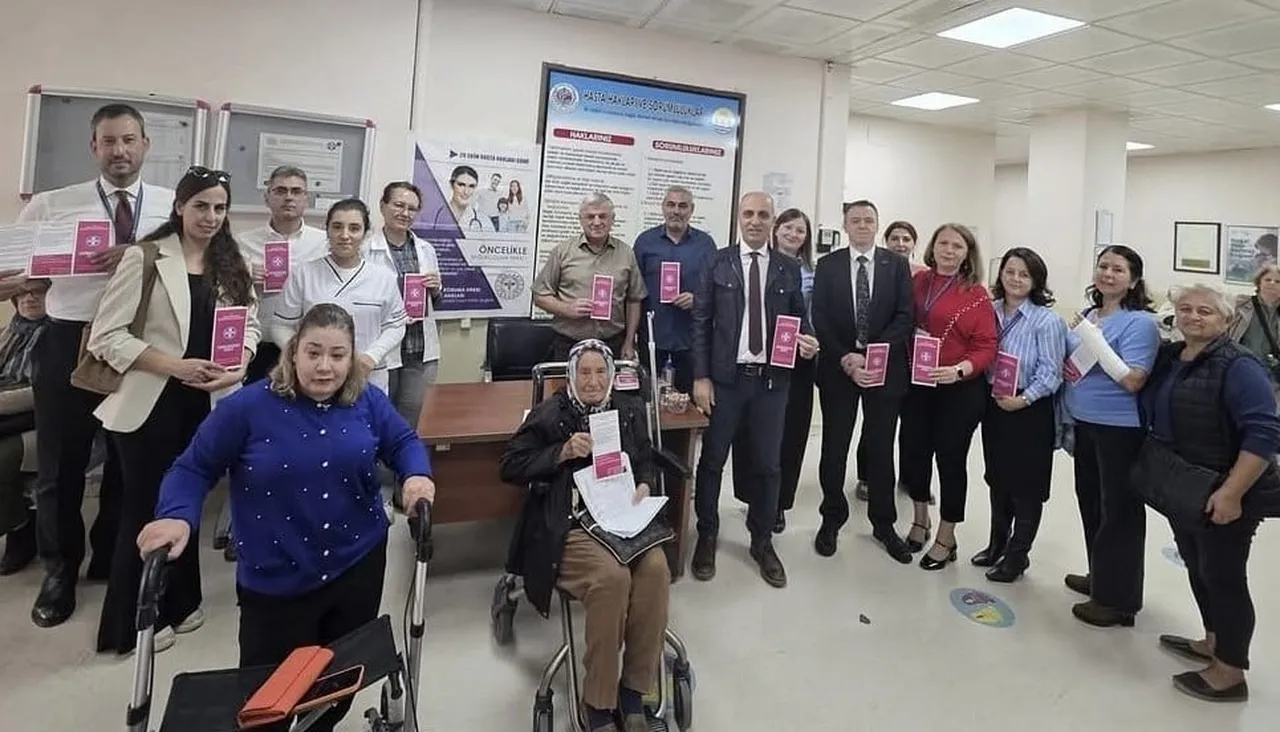 26 EKİM HASTA HAKLARI GÜNÜ DOLAYISIYLA EDREMİT DEVLET HASTANESİ’NDE FARKINDALIK ETKİNLİĞİ...