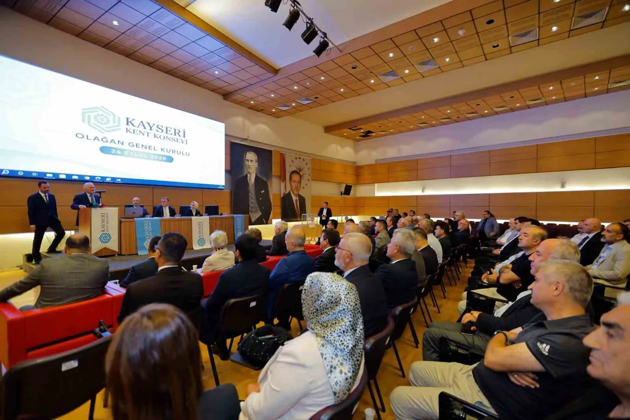 KAYSERİ BÜYÜKŞEHİR BELEDİYE BAŞKANI DR. MEMDUH BÜYÜKKILIÇ, KAYSERİ KENT KONSEYİ’NİN SEÇİMLİ OLAĞAN...