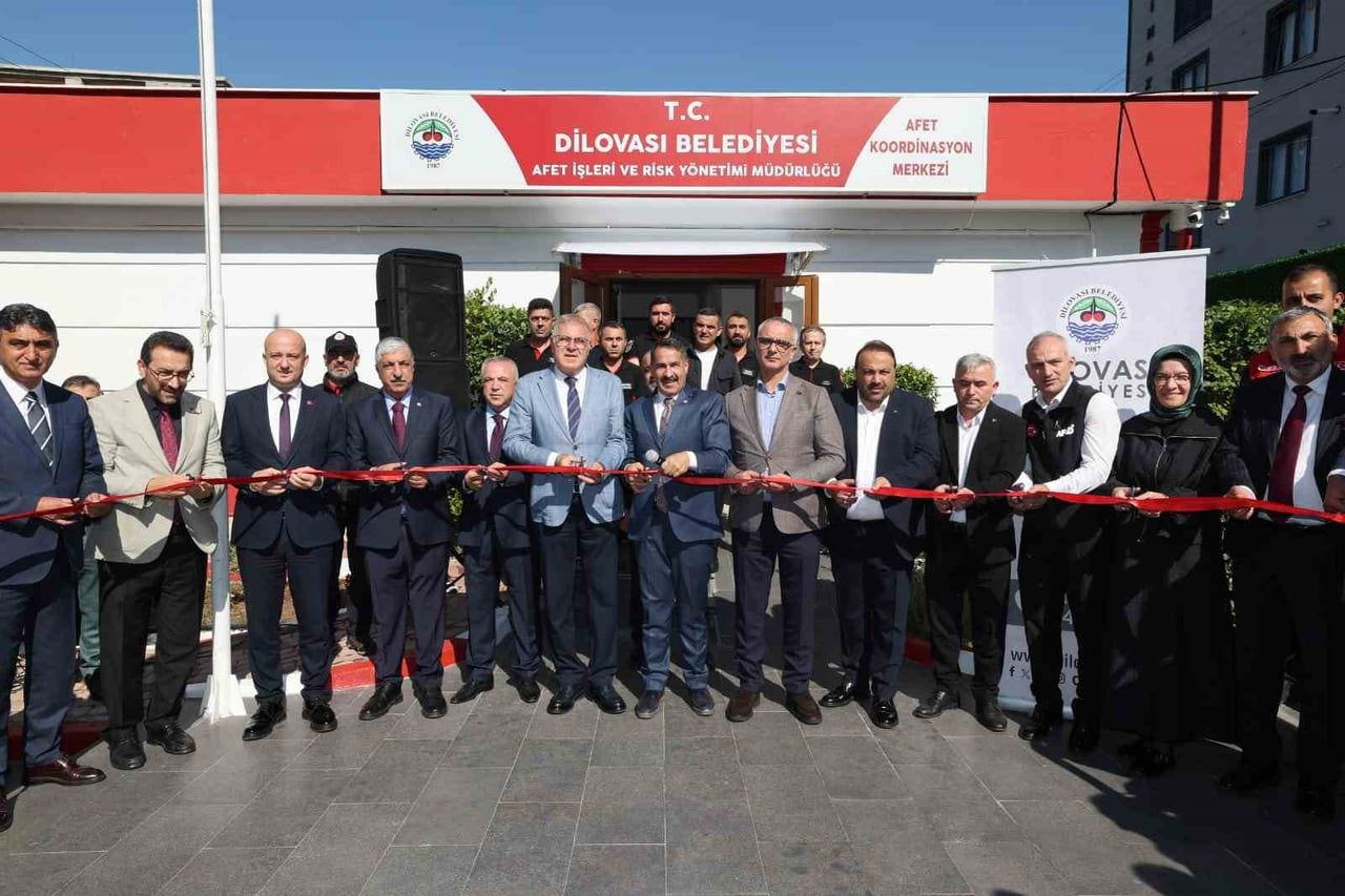 DİLOVASI'NDA AFETLERE HAZIRLIK KAPASİTESİNİ ARTIRMAK VE ACİL DURUMLARDA MÜDAHALE ÇALIŞMALARINI...