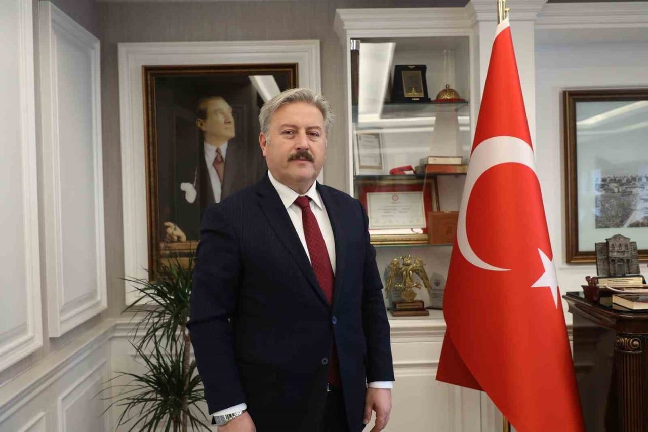 MELİKGAZİ BELEDİYESİ’NİN DESTEKLEDİĞİ CYCLO-GEN TAKIMI, TEKNOFEST 2026 BİYOTEKNOLOJİ İNOVASYON...