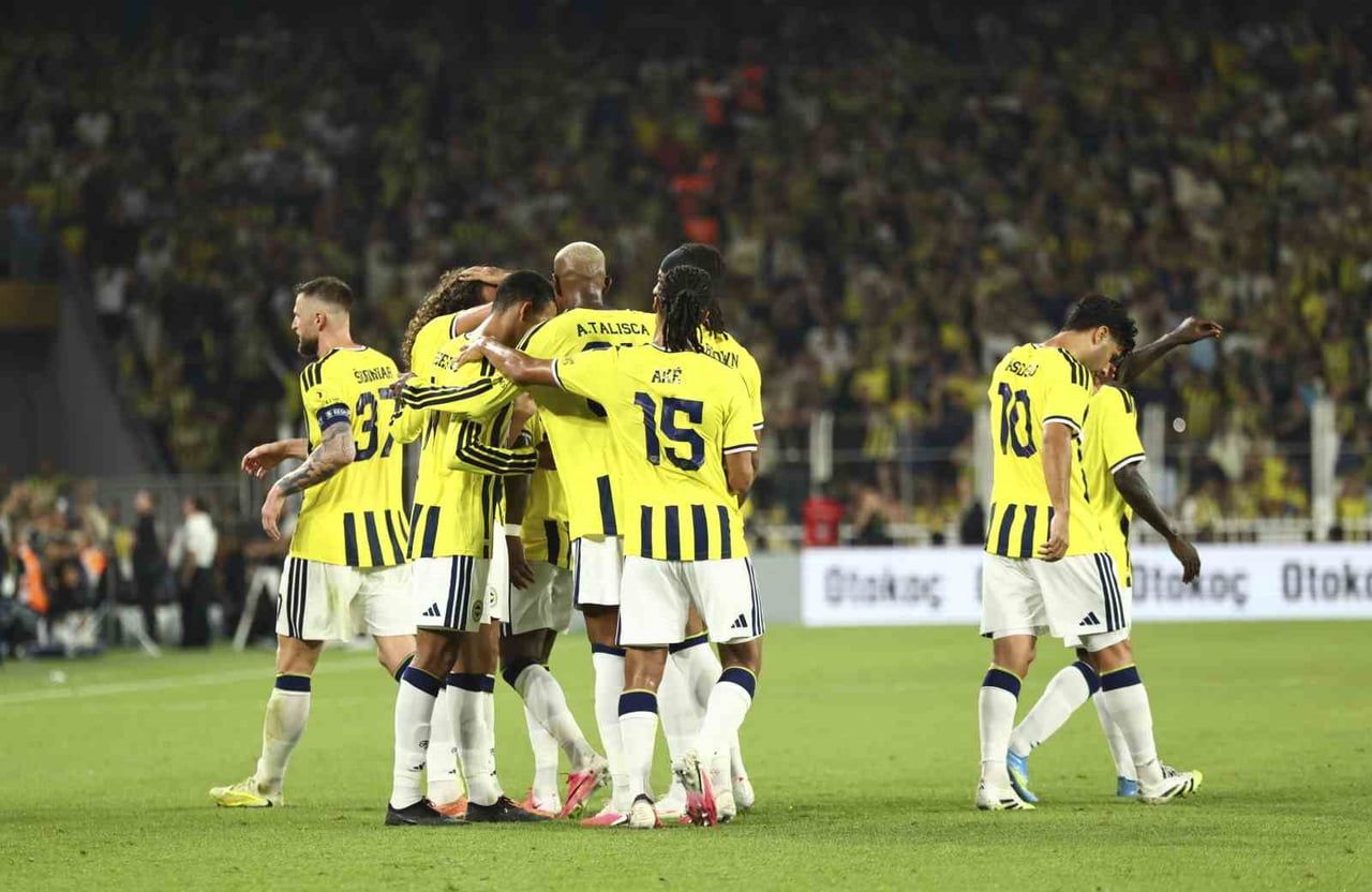 FENERBAHÇE, UEFA ŞAMPİYONLAR LİGİ 3. ELEME TURU İLK MAÇINDA EVİNDE KARŞILAŞTIĞI AVUSTURYA EKİBİ...