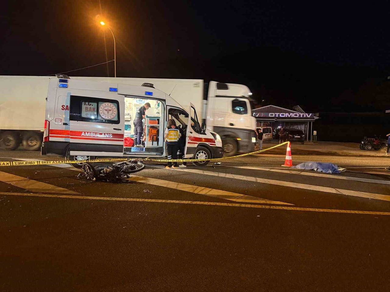 ADANA'NIN POZANTI İLÇESİNDE OTOMOBİL İLE MOTOSİKLETİN ÇARPIŞTIĞI KAZADA MOTOSİKLET SÜRÜCÜSÜ ESKİ...