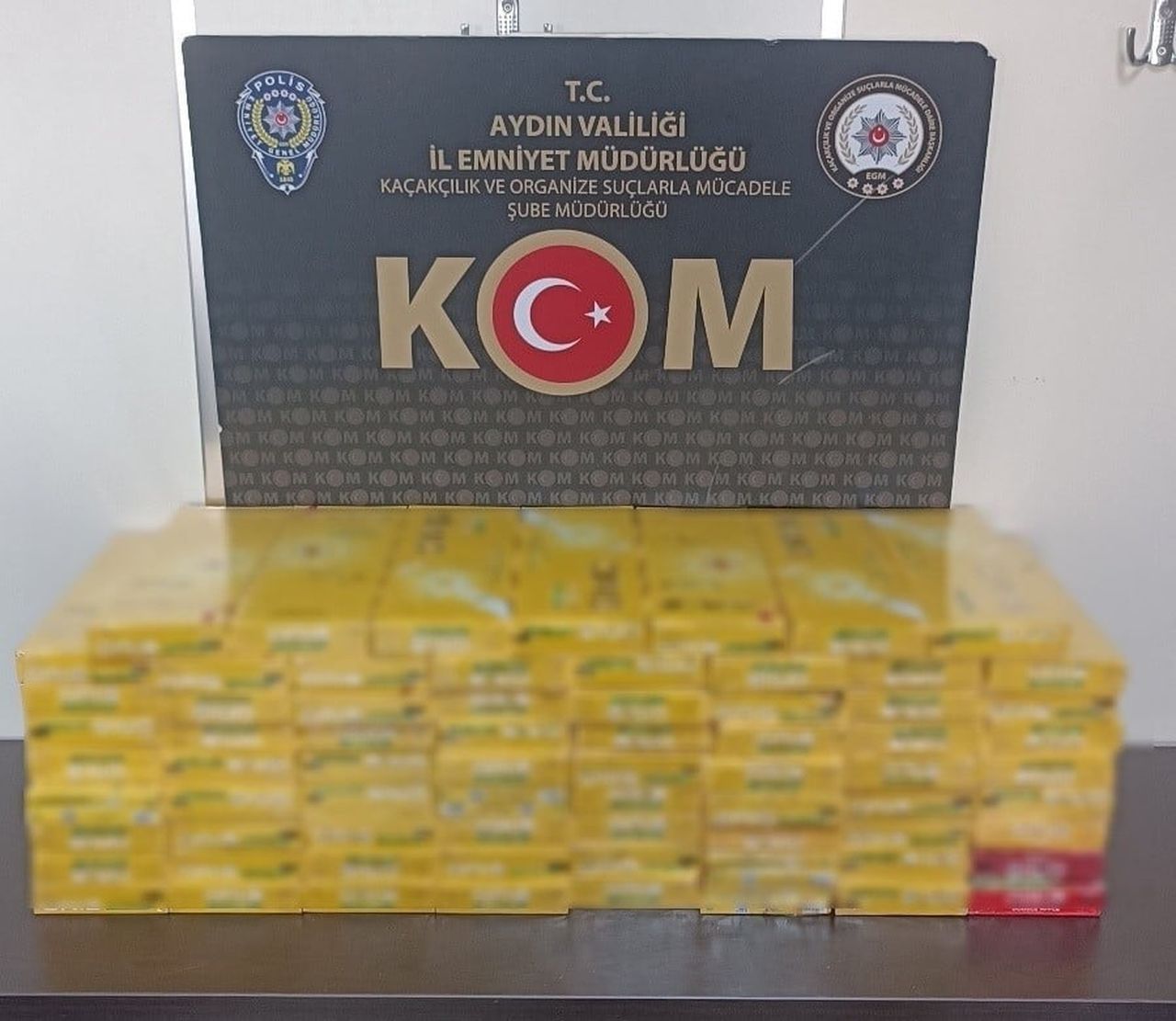AYDIN’IN EFELER İLÇESİNDE 3 İŞ YERİ VE 1 İKAMETE DÜZENLENEN KAÇAKÇILIK OPERASYONUNDA 3 ŞÜPHELİ...