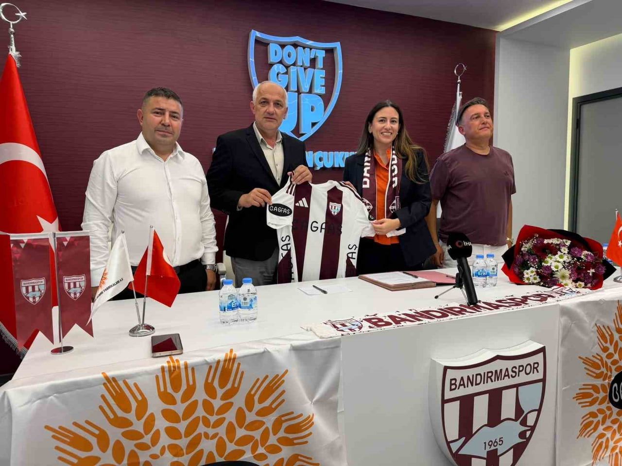 BAGFAŞ, BANDIRMASPOR’UN FORMA KOL SPONSORU OLDU