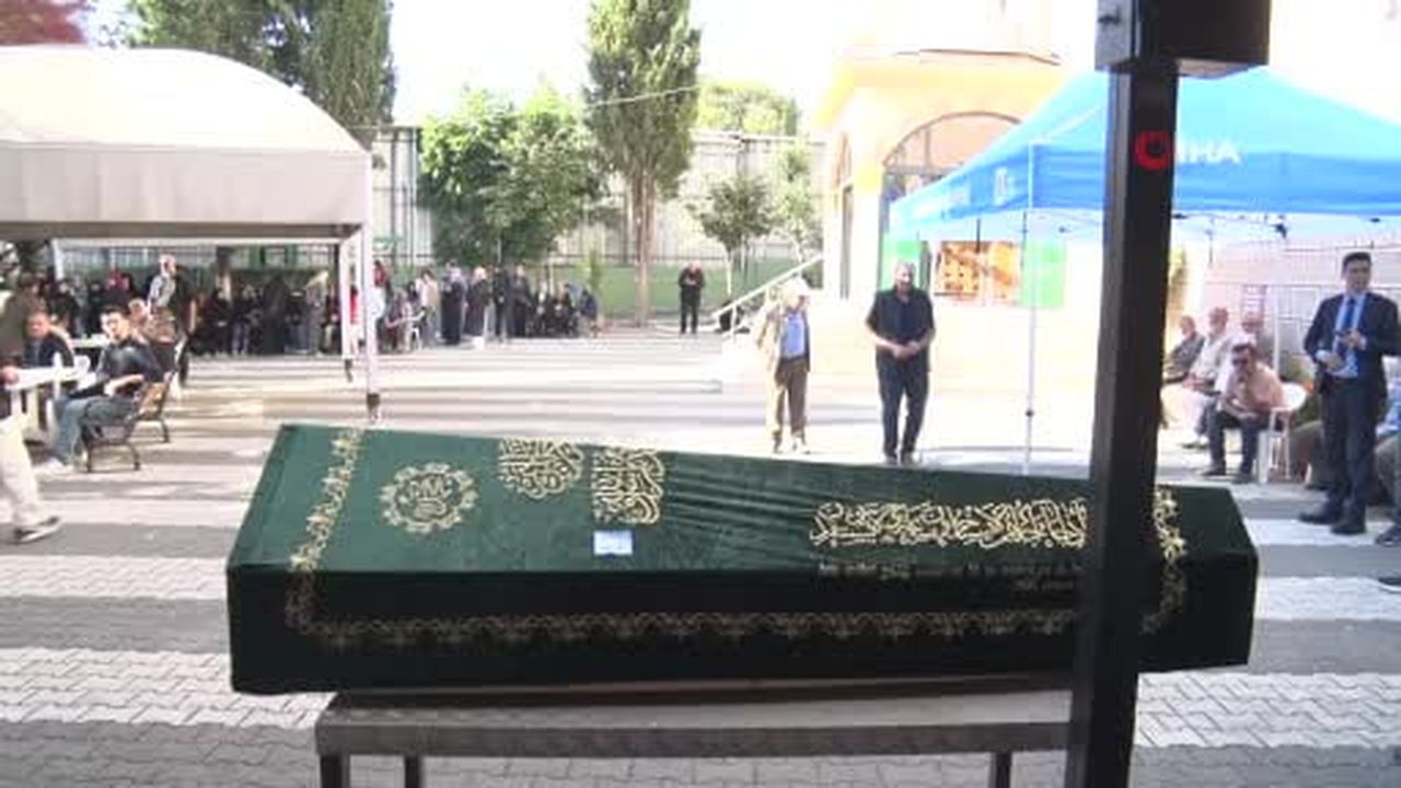 Maltepe’de çöken binada hayatını kaybeden Hüseyin Özkurt son yolculuğuna uğurlandı