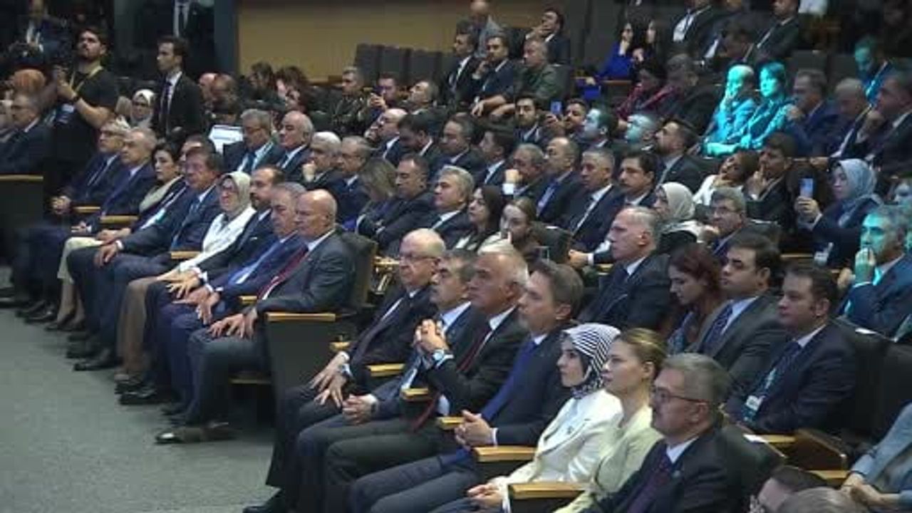 Cumhurbaşkanı Erdoğan: "Dijital egemenliğimizi temin ve tahkim etmek bizim birinci...