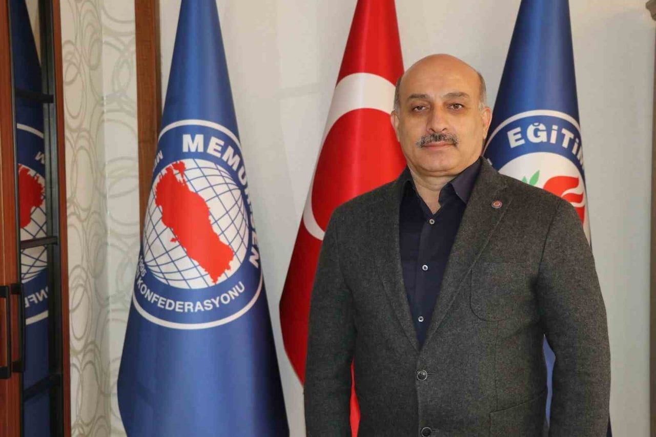 EĞİTİM-BİR-SEN ADANA ŞUBE BAŞKANI MUSTAFA SARIGEÇİLİ