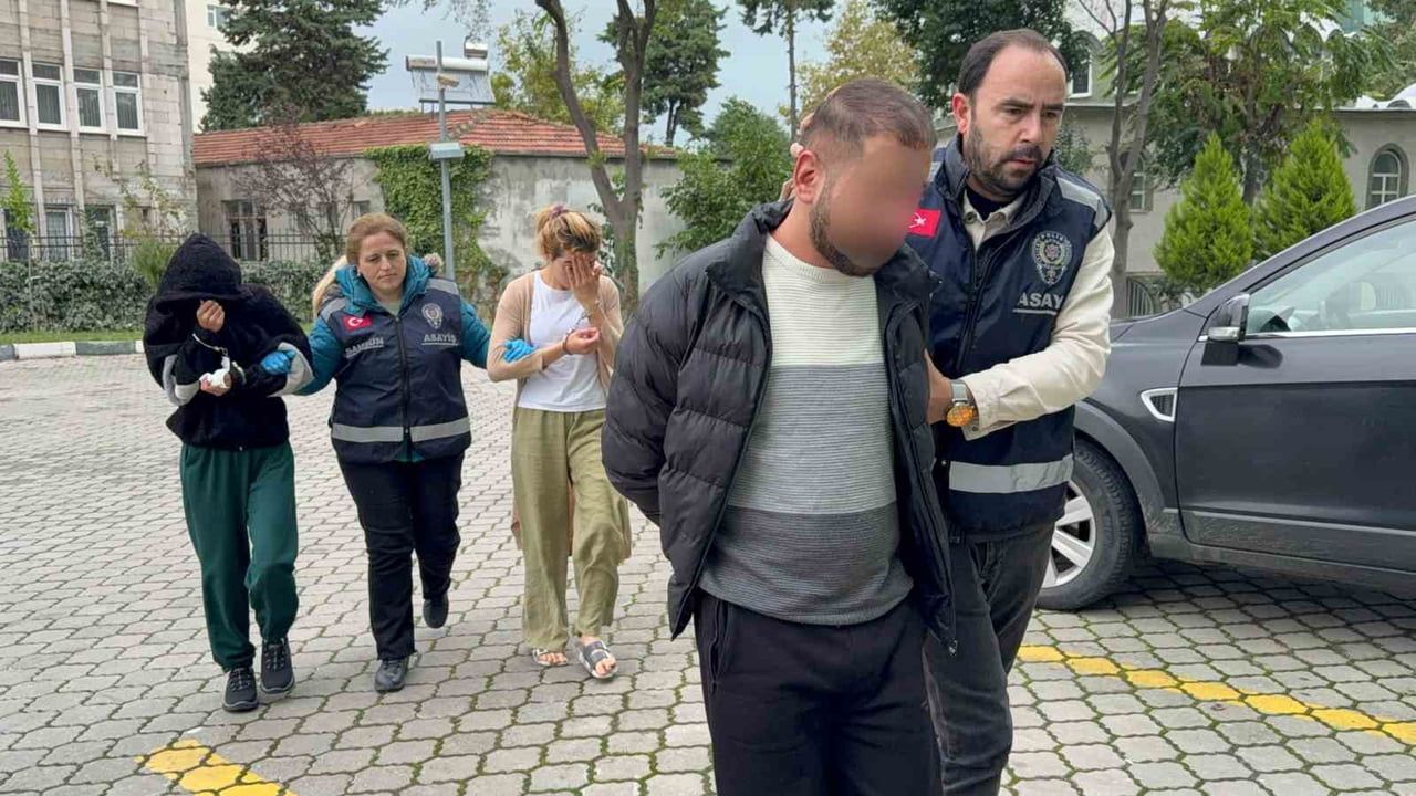 SAMSUN’UN ATAKUM İLÇESİNDE BİR EVDEN YAKLAŞIK 100 BİN LİRA DEĞERİNDE ZİYNET EŞYASI ÇALINMASI VE...
