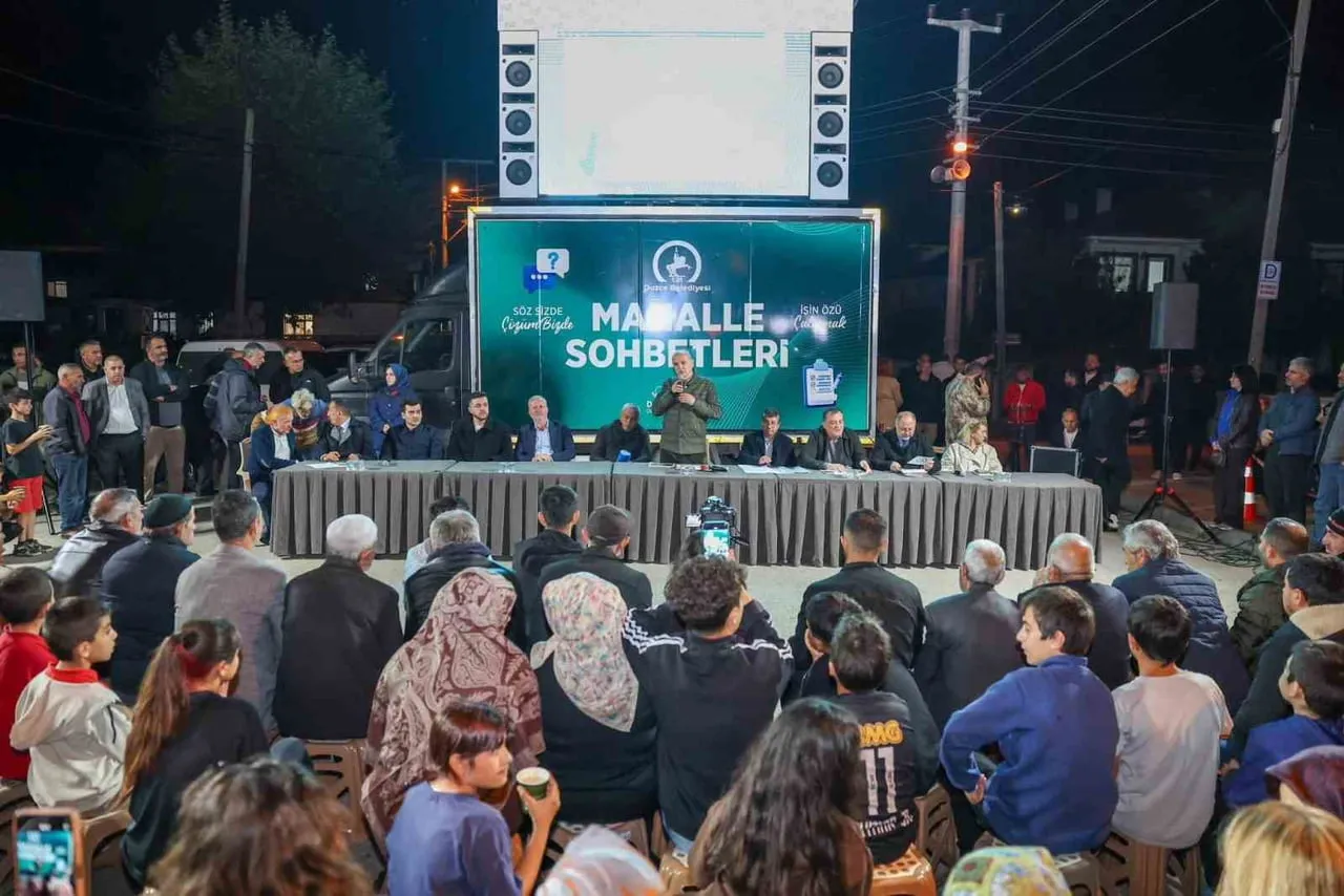 DÜZCE BELEDİYE BAŞKANI DR. FARUK ÖZLÜ, MAHALLE TOPLANTILARI KAPSAMINDA AĞA MAHALLESİ SAKİNLERİNE...