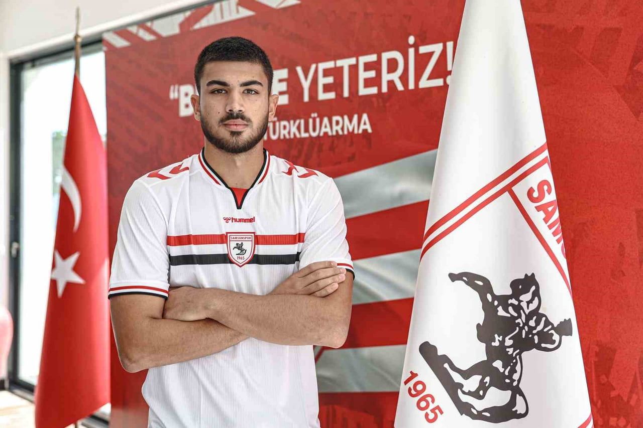 SAMSUNSPOR FUTBOL AKADEMİSİ, 18 YAŞINDAKİ STOPER EMİR IŞIK’I KADROSUNA KATTI.