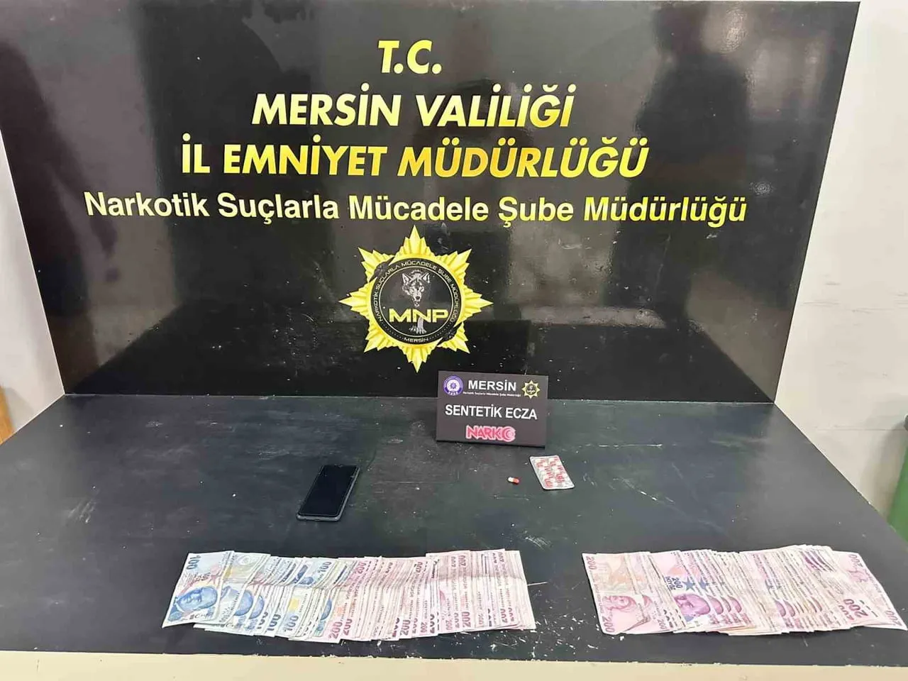 MERSİN’DE UYUŞTURUCU MADDE TİCARETİ YAPAN ŞAHISLARA YÖNELİK JANDARMA VE POLİS EKİPLERİNCE...