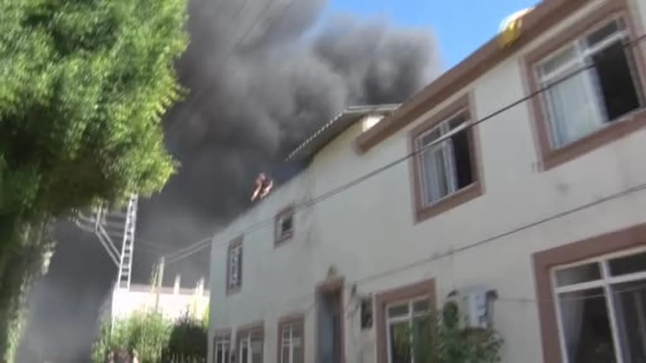 Antalya’da depo yangını