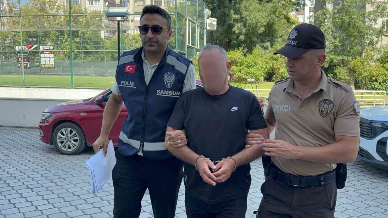 SAMSUN'UN ATAKUM İLÇESİNDE AİLE İÇİ TARTIŞMASINDA OĞLUNUN BURNUNU KIRDIĞI İDDİASIYLA GÖZALTINA...