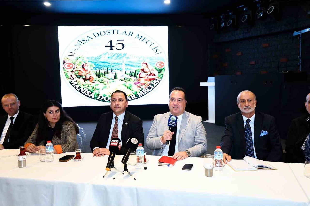 MANİSA BÜYÜKŞEHİR BELEDİYE BAŞKANI BESİM DUTLULU, MANİSA DOSTLAR MECLİSİ’NDE VATANDAŞLARLA BİR...