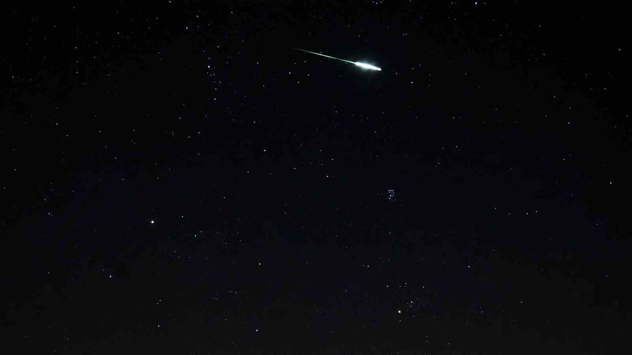 KIRIKKALE'DE GECE SAATLERİNDE GÖKYÜZÜNDE GÖZLEMLENEN PERSEİD METEOR YAĞMURU GÖRÜNTÜLENDİ.