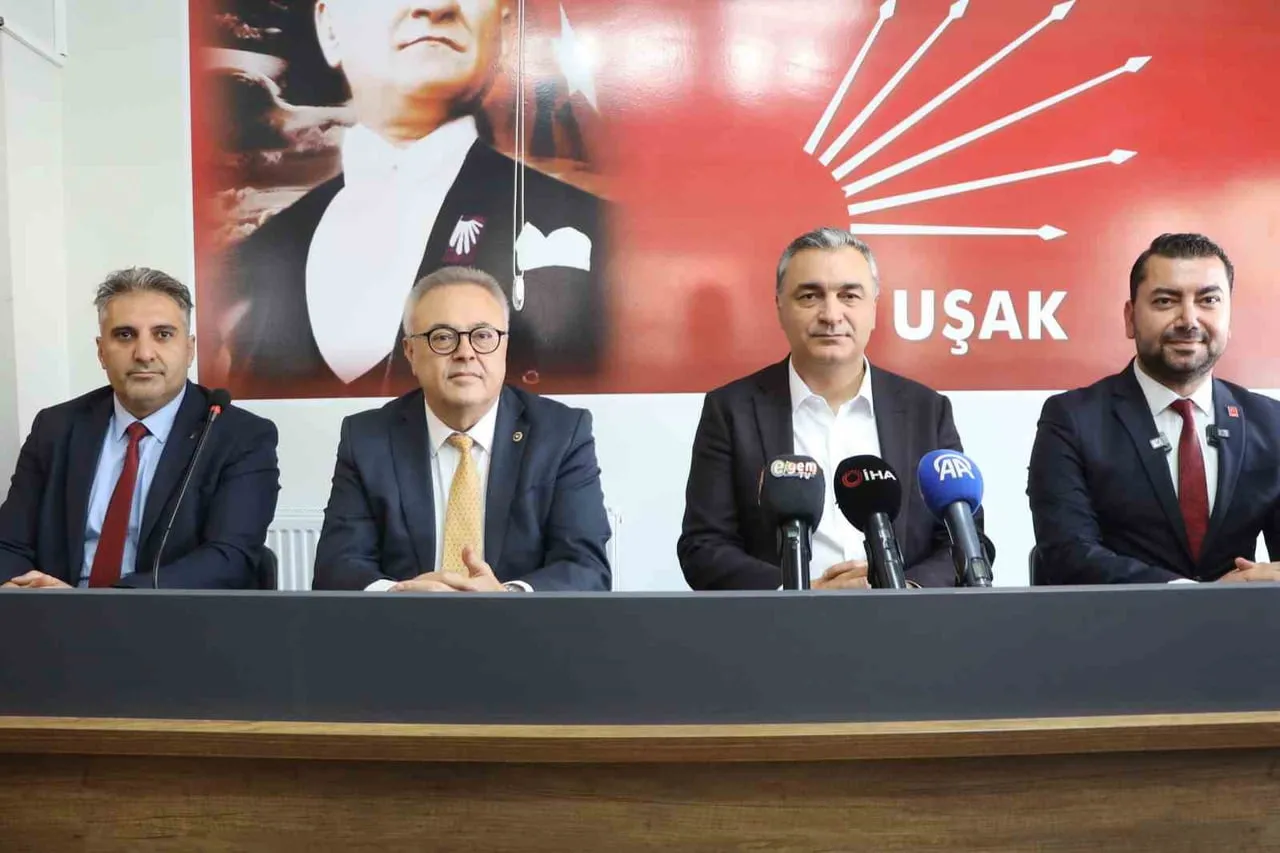 CUMHURİYET HALK PARTİSİ (CHP) SÖZCÜSÜ MÜSLİM SARI, “KAPILARI BU KADAR SERT KAPATMAYIN, AÇMAK...