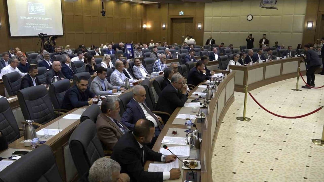 BURSA BÜYÜKŞEHİR BELEDİYE MECLİSİ EYLÜL AYI OTURUMUNDA ALINAN KARARLA TOPLU ULAŞIM ÜCRETLERİNE OY...
