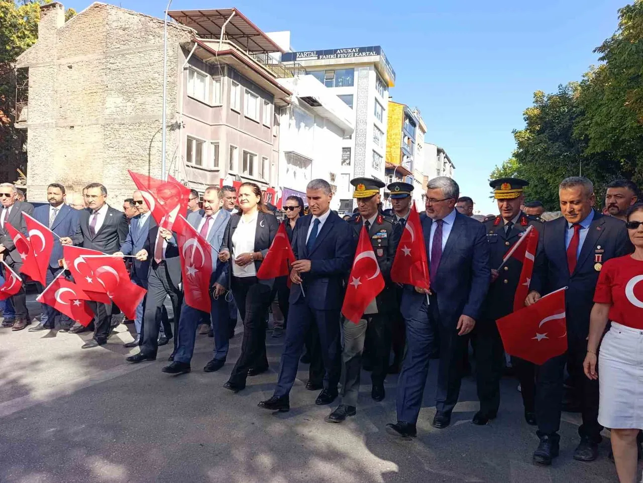 AFYONKARAHİSAR'DA ZAFER HAFTASI ETKİNLİKLERİ ÇERÇEVESİNDE BU YIL 8'NCİSİ GERÇEKLEŞTİRİLEN ETHEM...