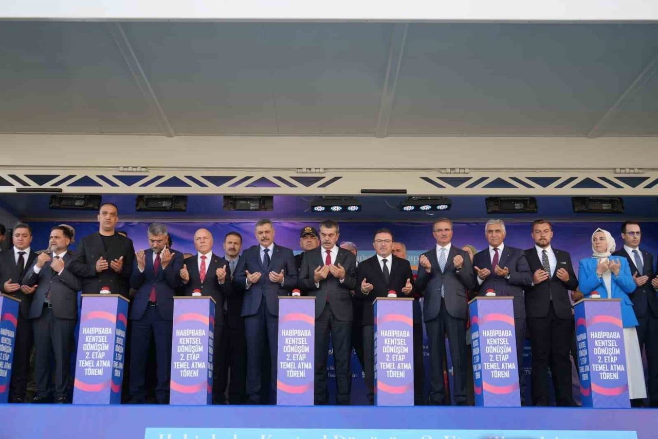 HABİPBABA KENTSEL DÖNÜŞÜM 2. ETAP TEMEL ATMA TÖRENİ İLE ALİPAŞA KONUTLARI ANAHTAR TESLİM TÖRENİ...
