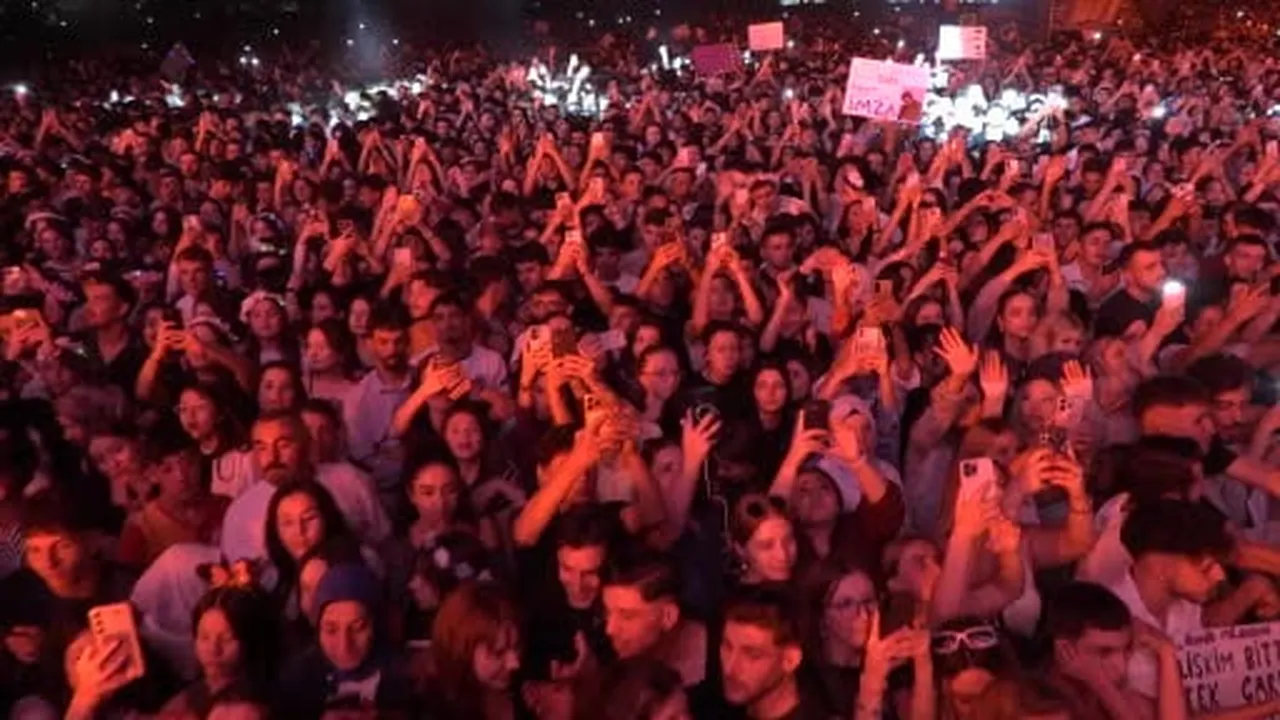 Murat Boz Kayseri’de sahne aldı