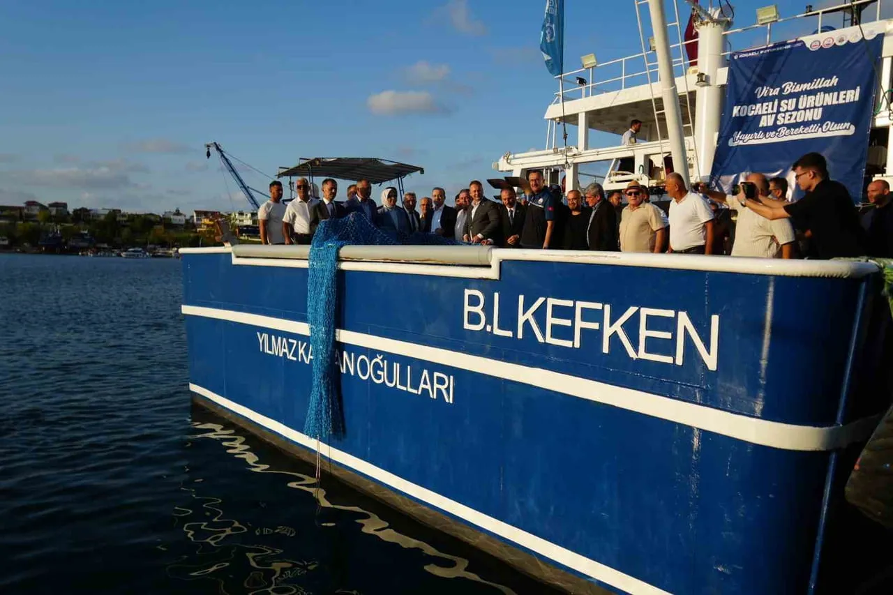 KOCAELİ’NİN KANDIRA İLÇESİNDE 2026-2027 SU ÜRÜNLERİ AV SEZONUNUN AÇILIŞI DOLAYISIYLA PROGRAM...
