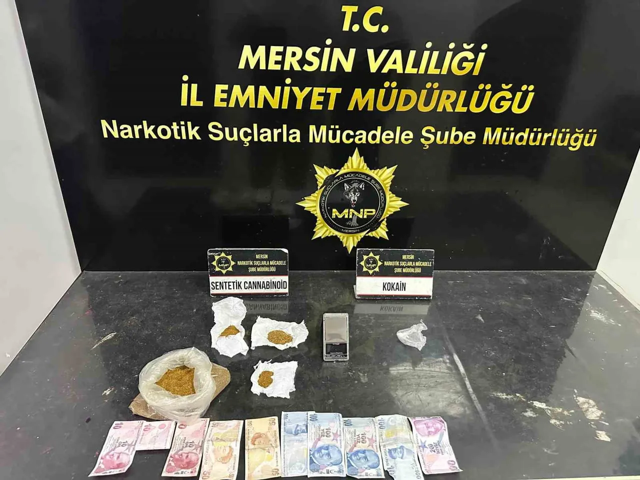 MERSİN’DE UYUŞTURUCU MADDE TİCARETİ YAPAN VE 'TORBACI' OLARAK TABİR EDİLEN SOKAK SATICILARINA...