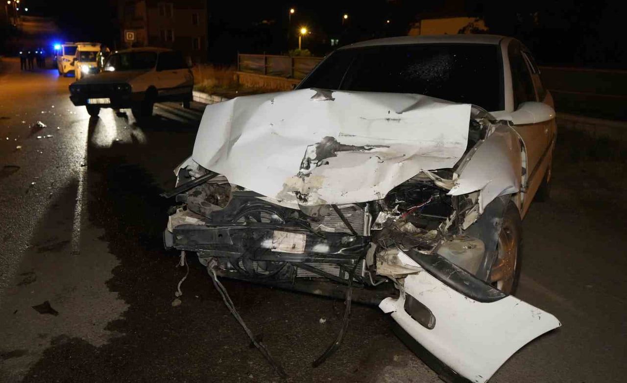 KIRIKKALE’DE ALKOLLÜ VE EHLİYETSİZ SÜRÜCÜNÜN NEDEN OLDUĞU TRAFİK KAZASINDA AYNI AİLEDEN 4 KİŞİ...