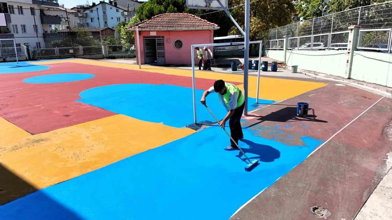 KOCAELİ'DE ÇOCUKLARI VE GENÇLERİ SPORA TEŞVİK ETMEK AMACIYLA YÜRÜTÜLEN "POTASIZ OKUL KALMASIN"...