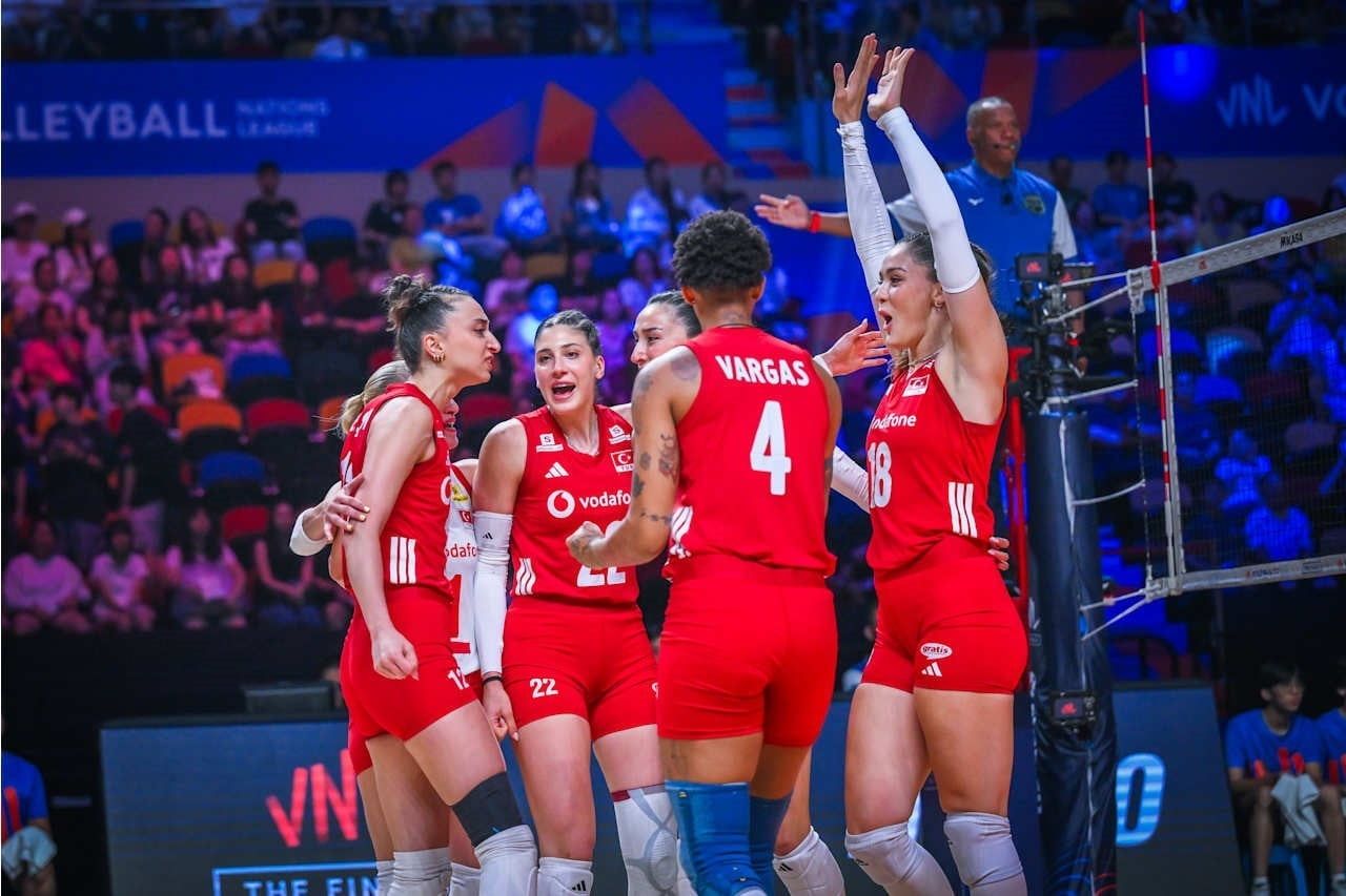 2026 AKDENİZ OYUNLARI'NDA MÜCADELE EDECEK A MİLLİ KADIN VOLEYBOL TAKIMI'NIN KADROSU BELLİ OLDU.