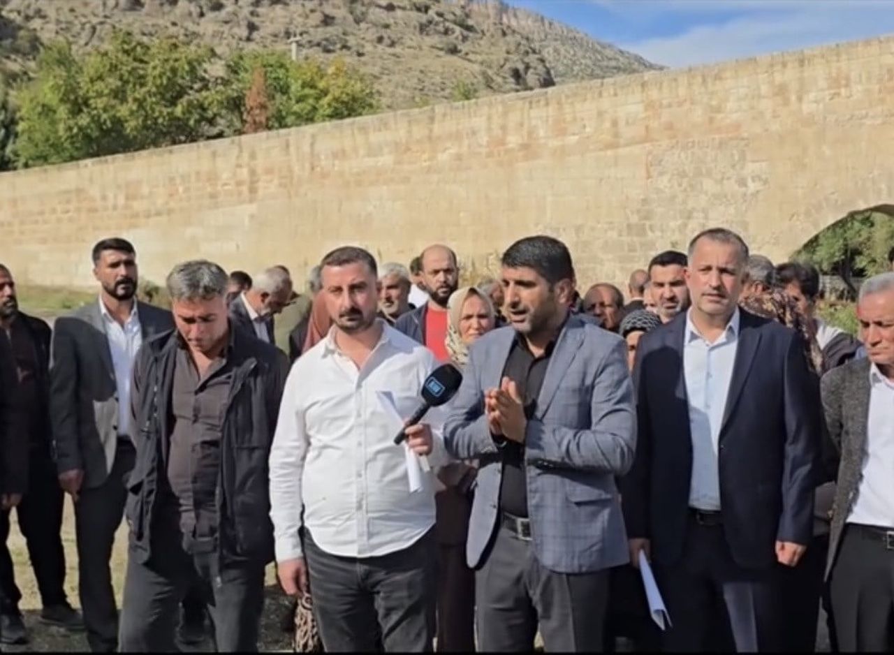 DİYARBAKIR’IN ÇERMİK İLÇESİNDE BULUNAN SİNEK ÇAYINA İLÇENİN 8 AYRI NOKTASINDAN AKITILAN...