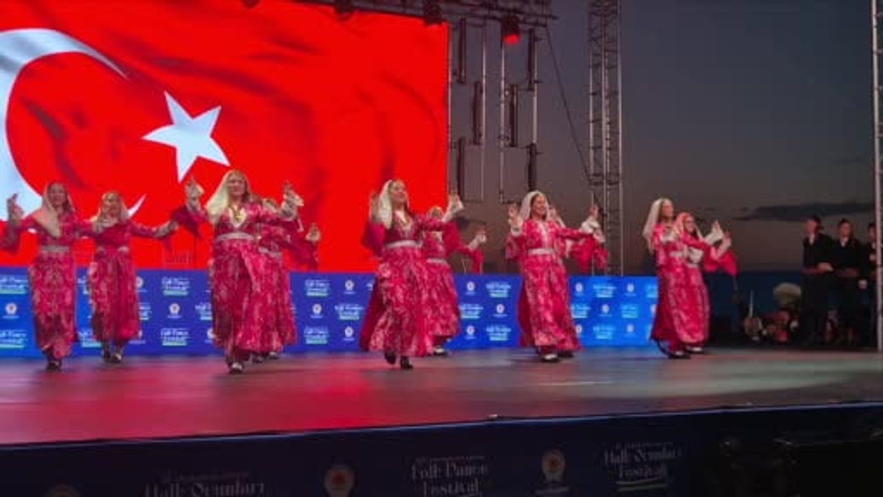 36. Uluslararası Samsun Halk Oyunları Festivali final gösterisiyle sona erdi