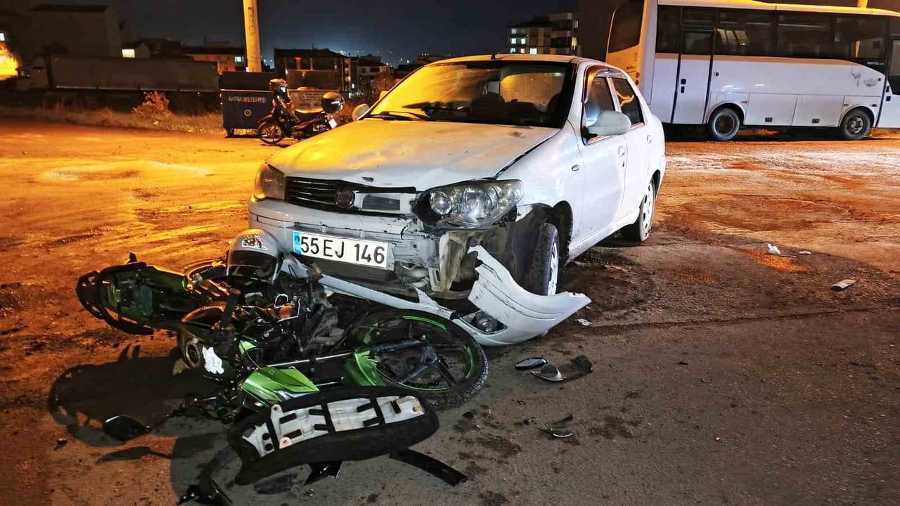 SAMSUN’UN BAFRA İLÇESİNDE OTOMOBİL İLE MOTOSİKLETİN ÇARPIŞMASI SONUCU MEYDANA GELEN TRAFİK...