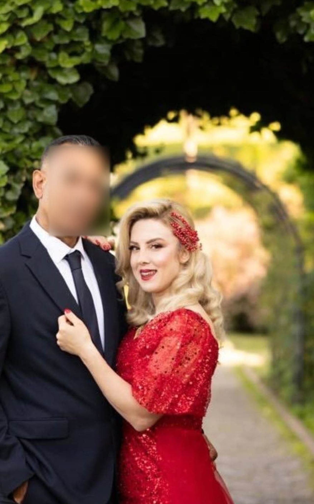 GÜLŞAH OKTAY VE YAKLAŞIK 20 GÜN ÖNCE BOŞANDIĞI ESKİ EŞİ A.Y.