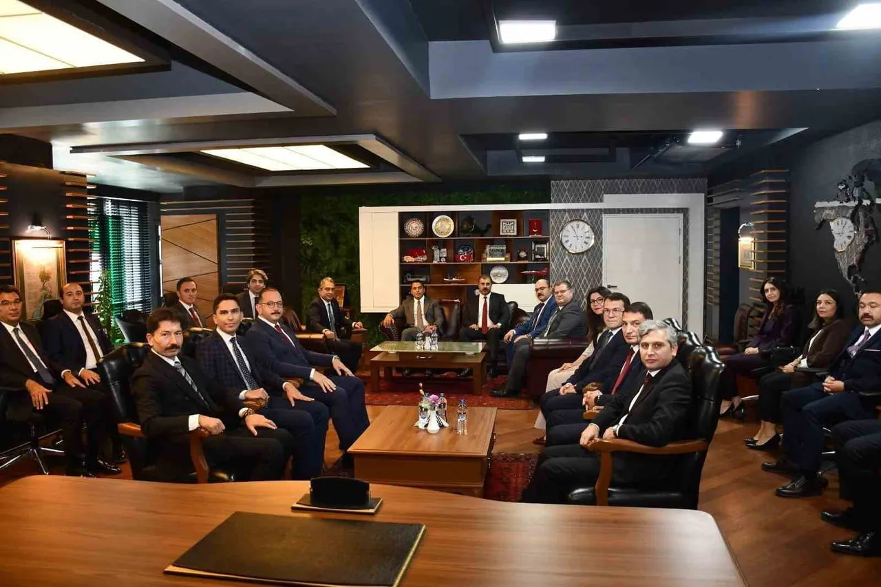 HÂKİMLER VE SAVCILAR KURULU (HSK) GENEL SEKRETERİ AHMET UĞUZ VE GENEL SEKRETER YARDIMCISI MUSTAFA...