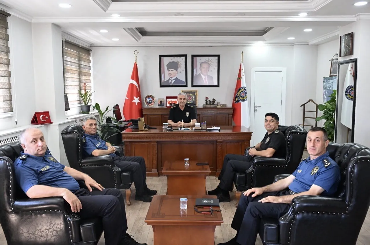 İÇİŞLERİ BAKANLIĞI ONAYIYLA 1. SINIF EMNİYET MÜDÜRÜ RÜTBESİNE TERFİ EDEN 6 EMNİYET MÜDÜR...