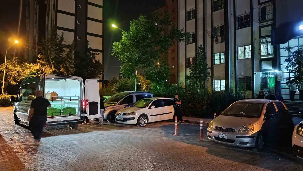 HATİCE MİNE K'IN ÖLDÜRÜLDÜĞÜ APARTMAN