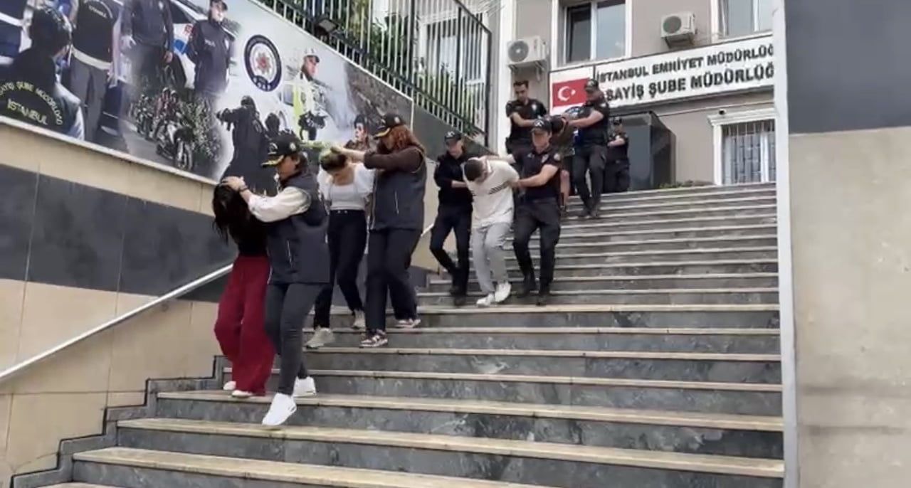 İSTANBUL'DA NİSAN AYINDA BEŞİKTAŞ'TA MEYDANA GELEN KUNDAKLAMA VE BEYLİKDÜZÜ'NDEKİ KURŞUNLAMA...