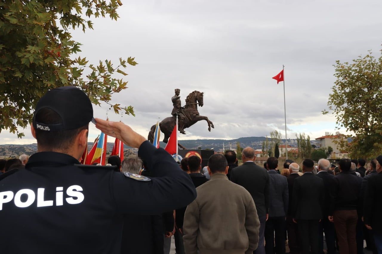 MANİSA’NIN SELENDİ İLÇESİNDE CUMHURİYET’İN İLANININ 103. YIL DÖNÜMÜ KUTLAMALARI, ATATÜRK ANITI’NDA...