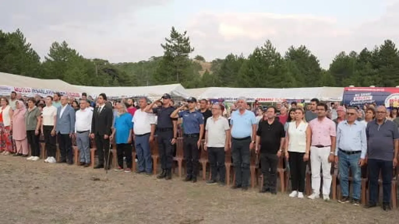 Ethem Hoca ile Topuklu Yaylası Gökyüzü Gözlem Şenliği düzenlenen törenle başladı